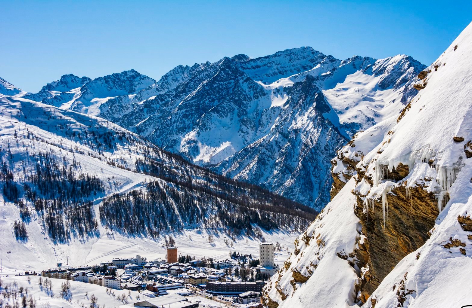 Escape game outdoor - team building a Sestriere